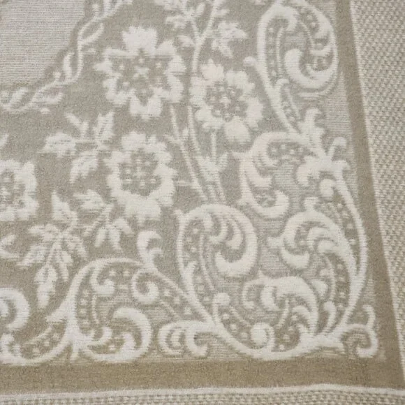 VTG Cream Beige Reversible Damask Floral Coverlet Bedspread‎ French Twin Full - Picture 8 of 13